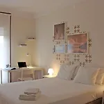 Uporto House Guest house