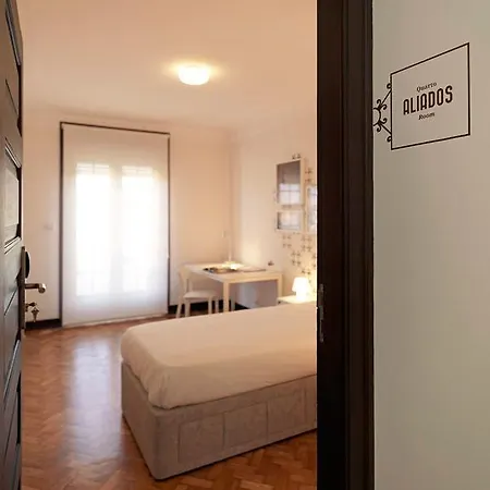 Uporto House Guest house *