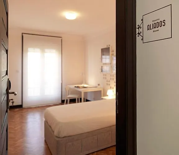 Uporto House Guest house *